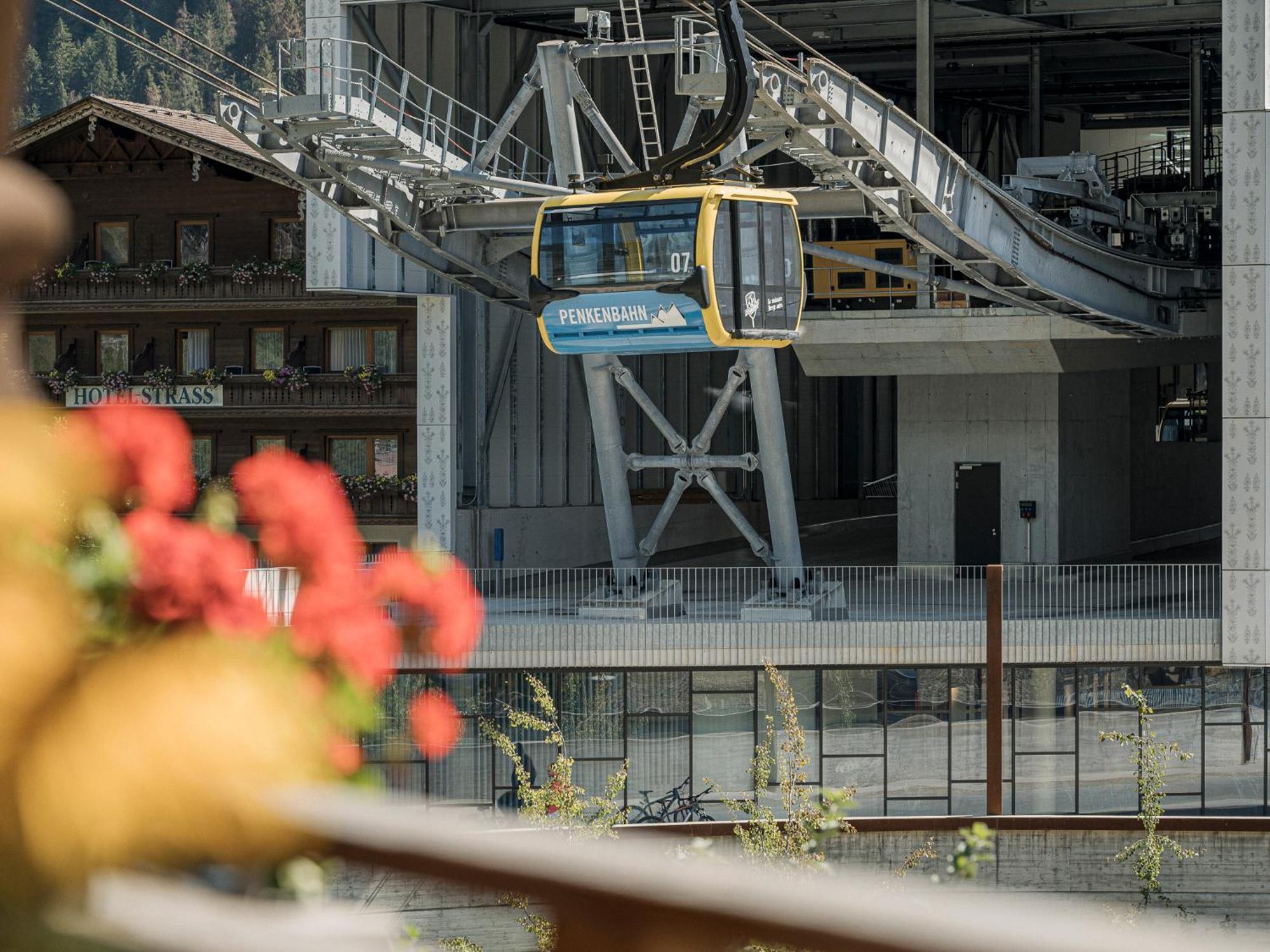 Apart Central - Premium Mountain&Garden Mayrhofen Oda fotoğraf