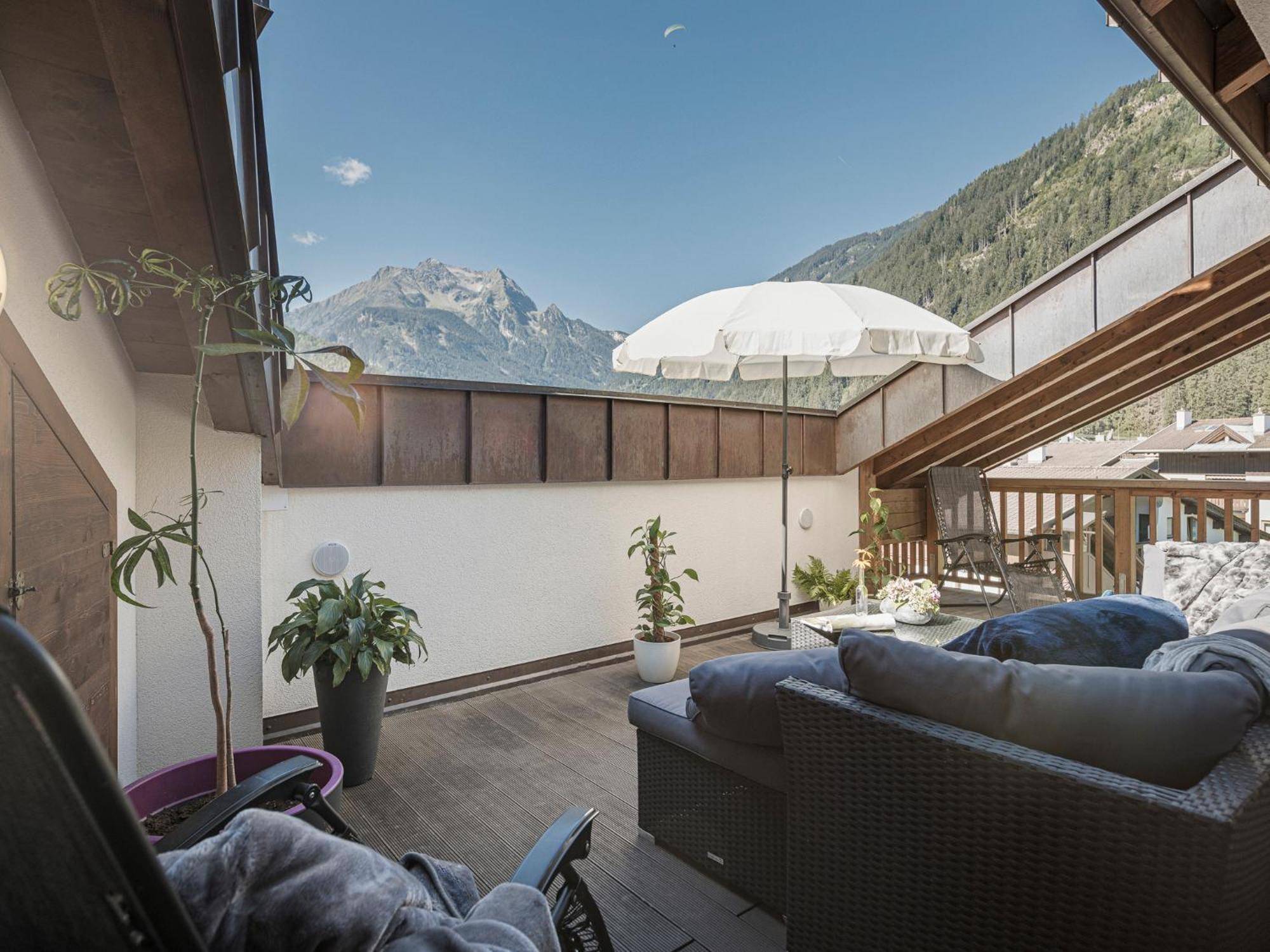 Apart Central - Premium Mountain&Garden Mayrhofen Oda fotoğraf